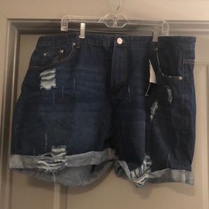 NWT Boohoo Ripped Jean Shorts